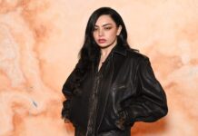 Charli XCX compartio teaser de su película «The Moment»