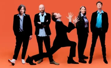 Franz Ferdinand llega con su energía explosiva a conquistar el escenario