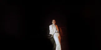 Anna Calvi lanza un nuevo EP titulad «Is This All There Is?»