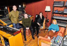 Pulp comparte “Marrying For Love” y “Cold Call on the Hot Line”