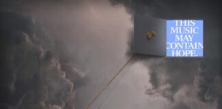 RAYE, regresa con su nuevo single «Nightingale Lane.»