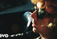 Beck comparte su nueva canción, “Ride Lonesome”