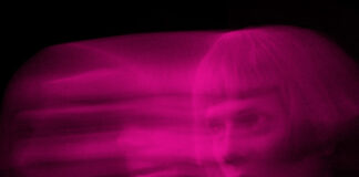 Tomora lanza su álbum debut ‘Come Closer’