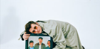 Yard Act anuncia su nuevo álbum «You’re Gonna Need a Little Music»