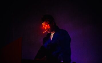 Kavinsky, el rey del synthwave llegará al festival Nescafé Vaivén