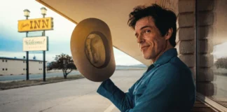 Brandon Flowers, vocalista de The Killers, comparte “Plans”