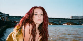 Rose Gray vuelve con un nuevo sencillo épico «Club To Your Arms»