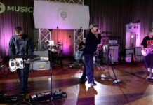 Fontaines DC realiza show en la última sesión en directo de la BBC en Maida Vale