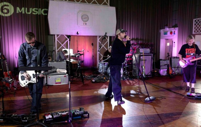 fontaines-dc-maida-vale@2000x1270-1392x884
