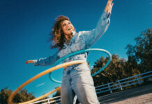 Remi Wolf lanza hoy su nuevo sencillo «Bottle»