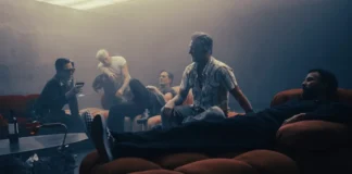 Queens of the Stone Age comparten el tema “Run Away from the Mob”